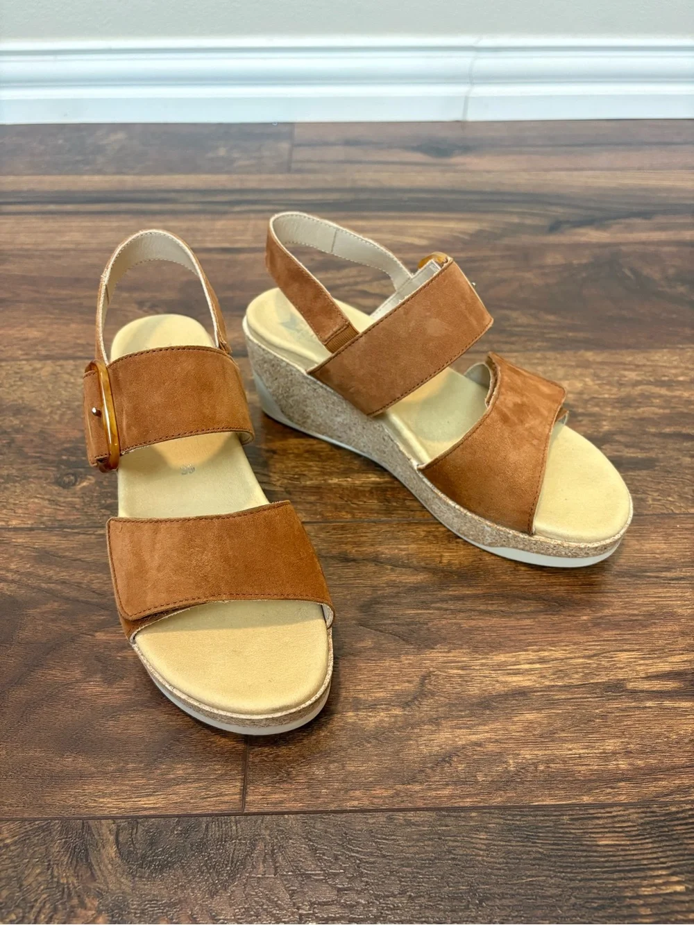 Mephisto Giulia Leather Wedge Heel Sandal Comfort Hazelnut Brown Size 9